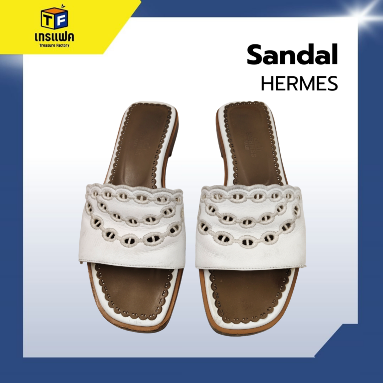 ยกระดับทุกลุคให้ดู ‘แพง’ อย่างง่ายดาย ด้วยรองเท้าแตะเปิดส้นพื้นหนังสีขาวน้ำตาลคู่นี้ สัมผัสความหรูหราในทุกย่างก้าว 💎