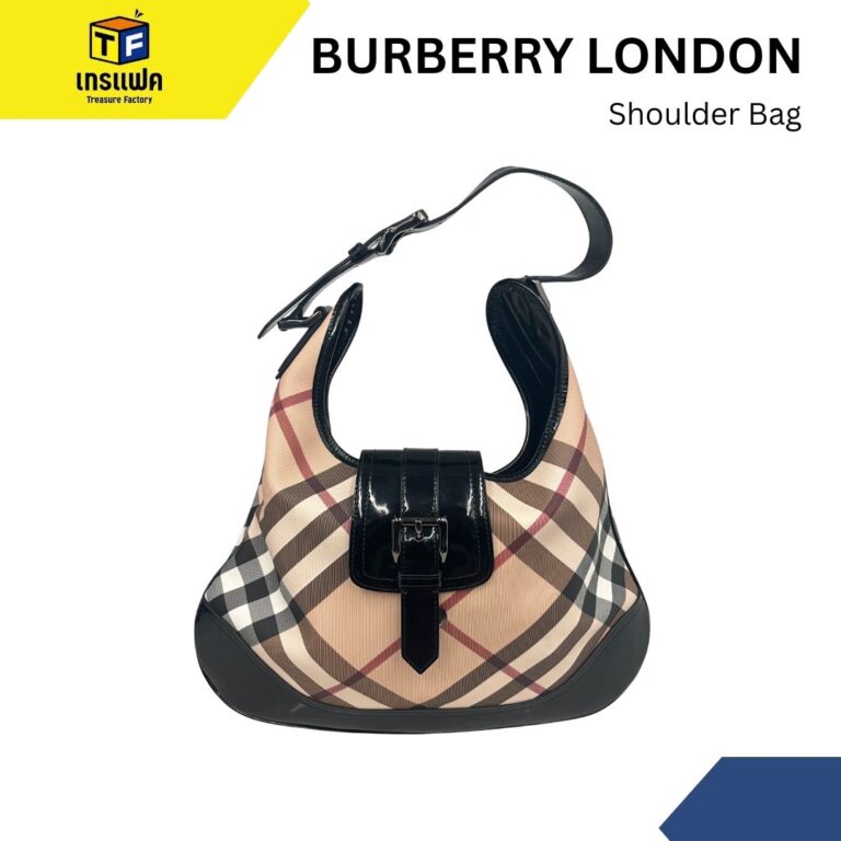 โดดเด่นด้วยกระเป๋า Burberry ลายตารางอันเป็นเอกลักษณ์และกลิ่นอายความเป็นผู้ดีอังกฤษ